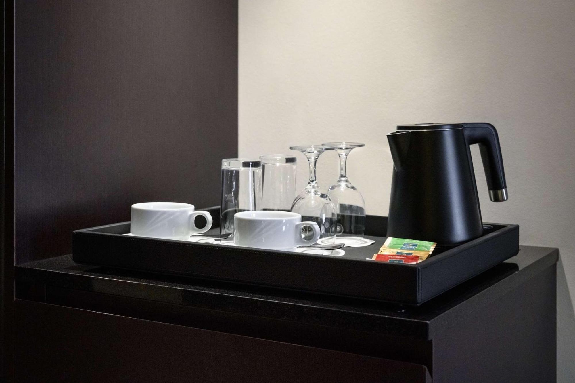 Radisson Hotel Bareilly Airport Экстерьер фото